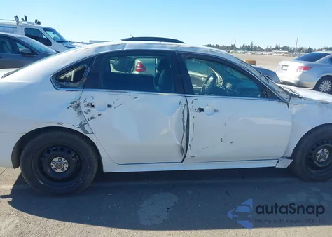 2014 Chevrolet Impala Limited Police z USA, uszkodzony, nr VIN 2G1WD5E37E1113186